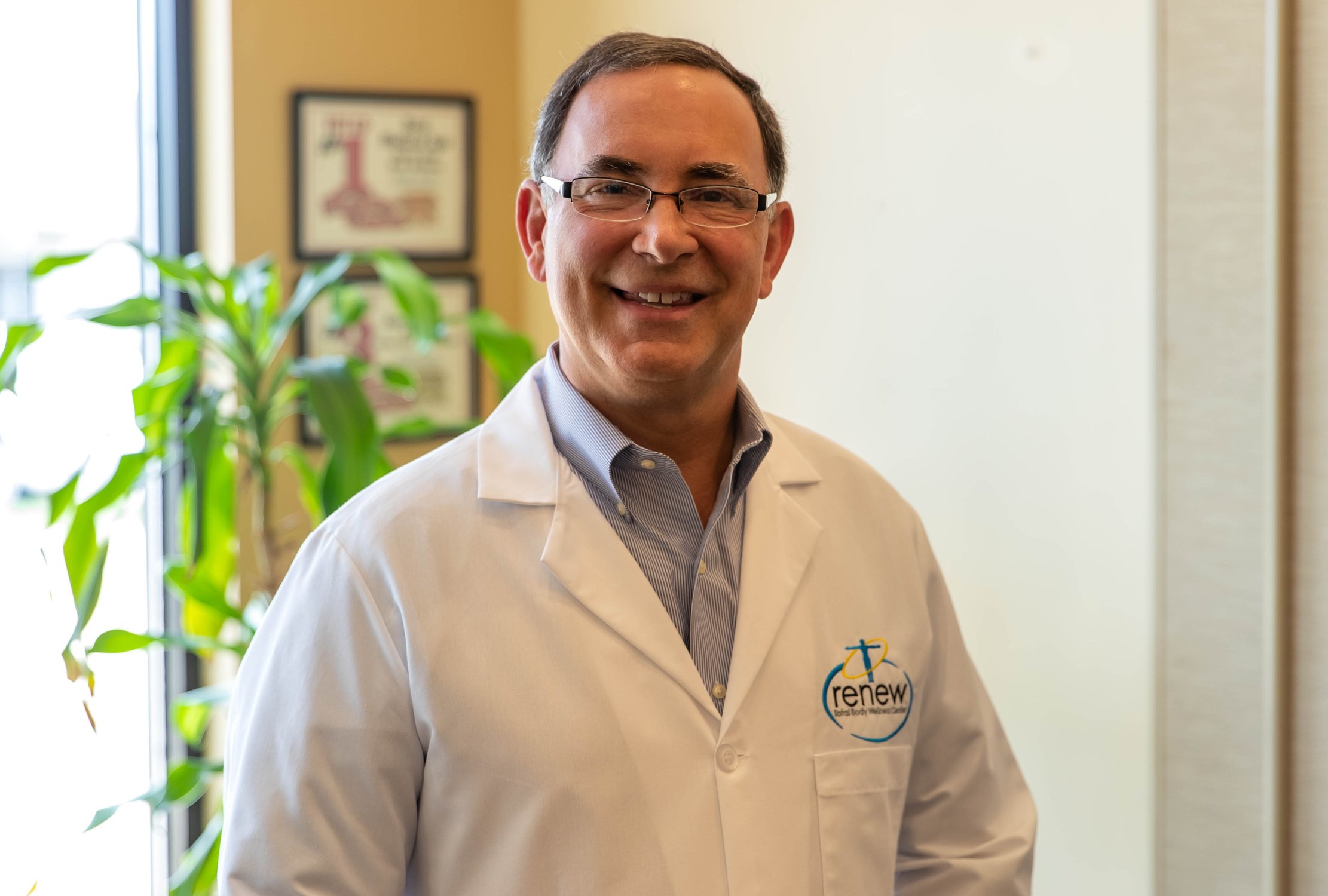 Dr. Thomas W. Rohde Dr. Thomas W. Rohde